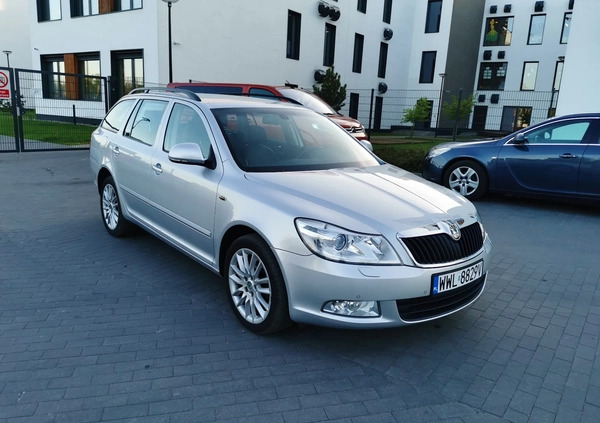 Skoda Octavia cena 29900 przebieg: 199000, rok produkcji 2009 z Marki małe 29